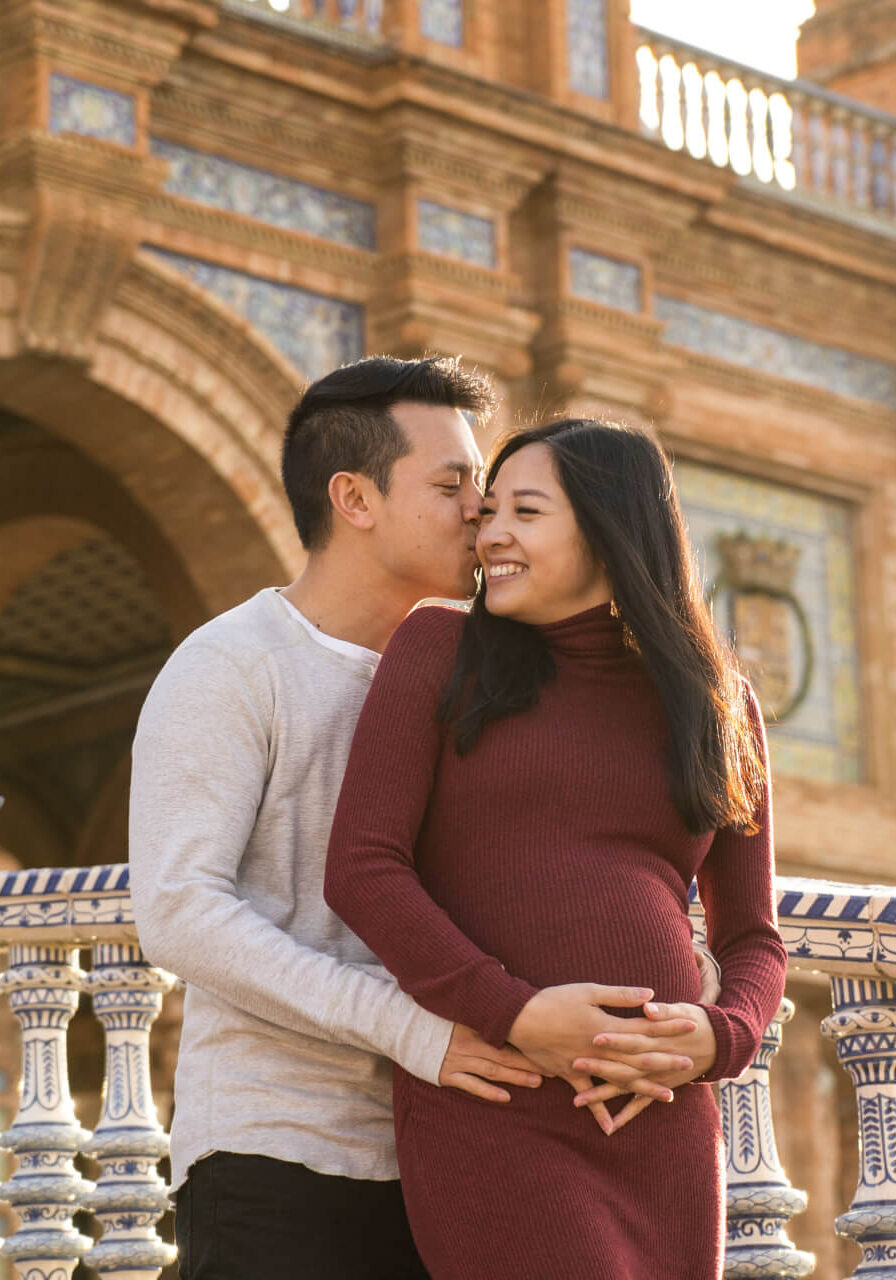 Couple's babymoon photoshoot